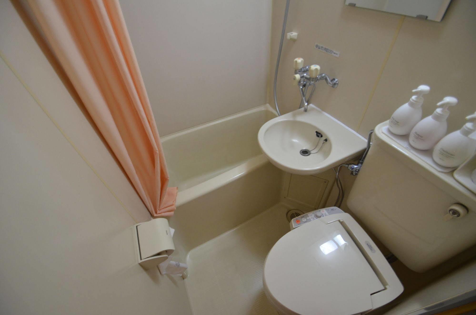 Select Nagoya Eki-mae Hotel 2*