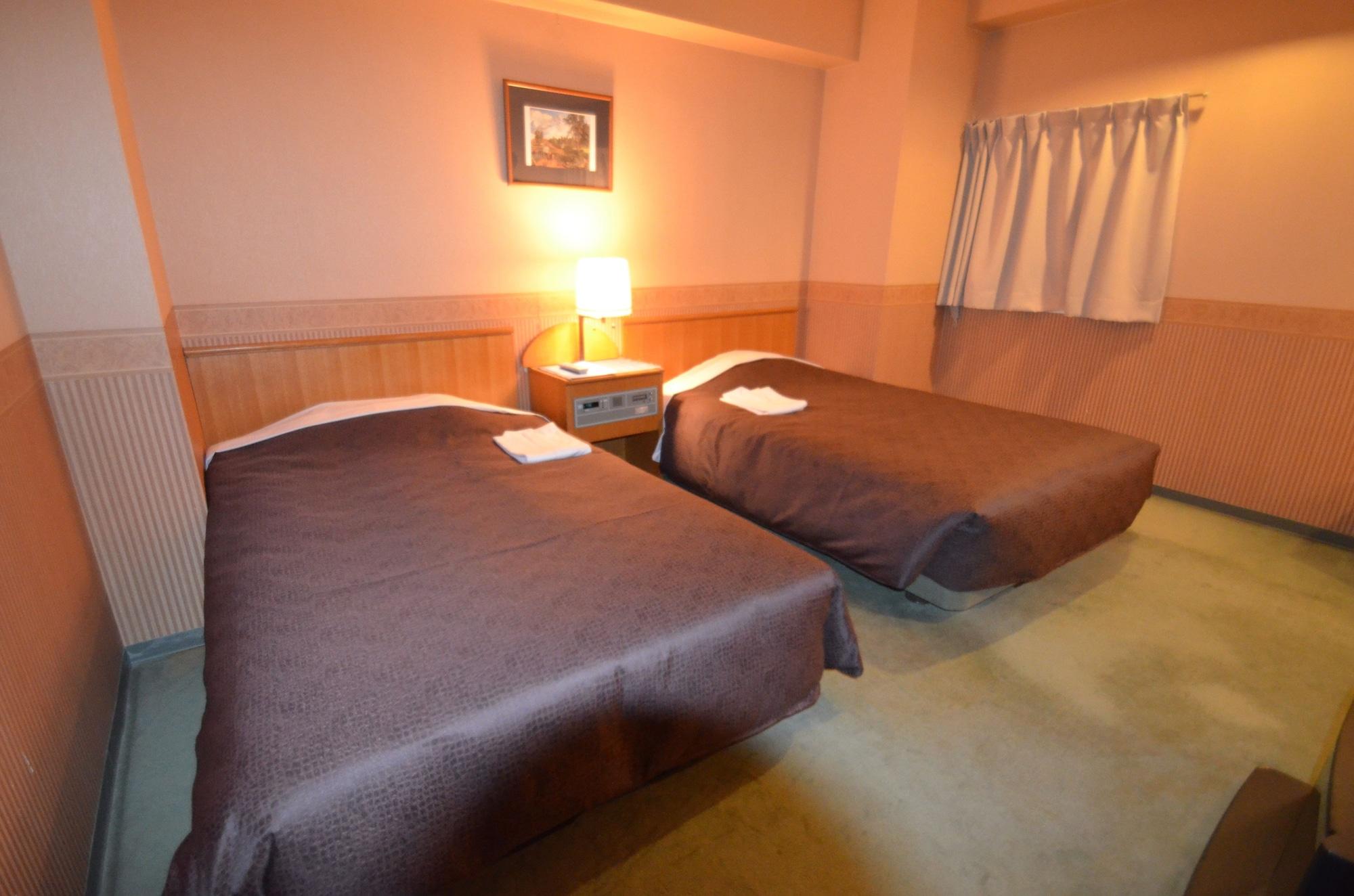 Select Nagoya Eki-mae Hotel 2*